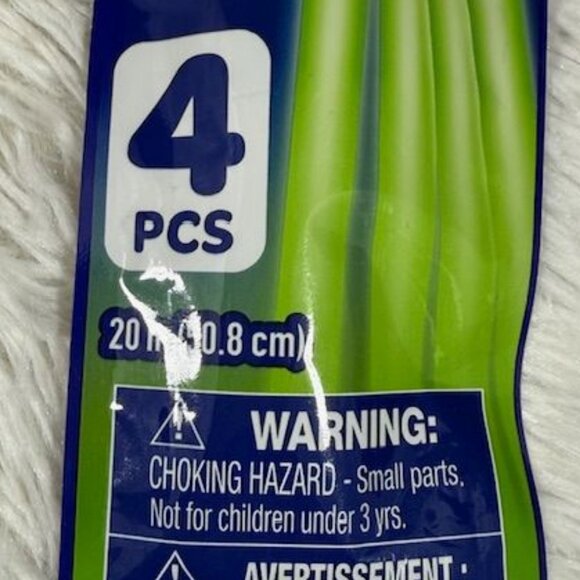 32 Pieces! Glow Necklaces Glow Light Sticks Glow Casings Party Set - Picture 6 of 16